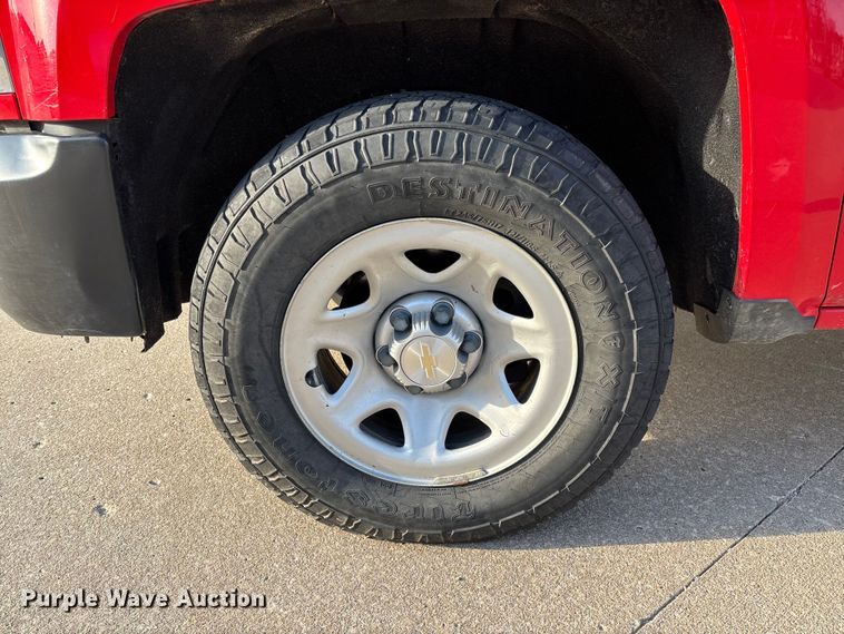 image for item FB3379 2019 Chevrolet Silverado 1500 Crew Cab pickup truck