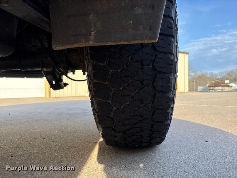 image for item FB3379 2019 Chevrolet Silverado 1500 Crew Cab pickup truck