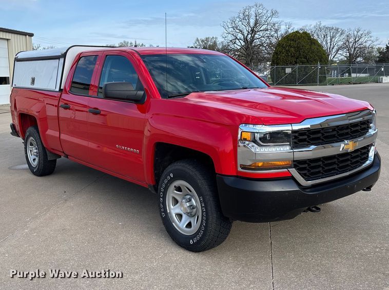 image for item FB3380 2019 Chevrolet Silverado 1500 Crew Cab pickup truck