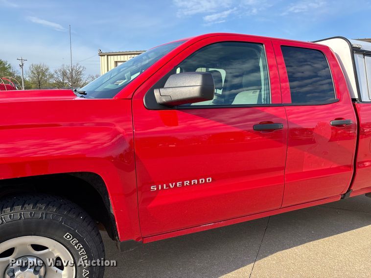 image for item FB3380 2019 Chevrolet Silverado 1500 Crew Cab pickup truck