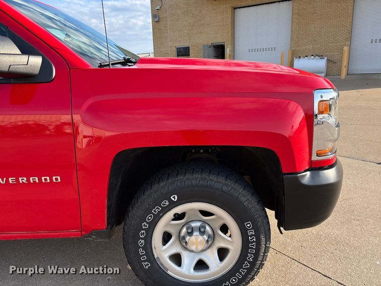 image for item FB3380 2019 Chevrolet Silverado 1500 Crew Cab pickup truck