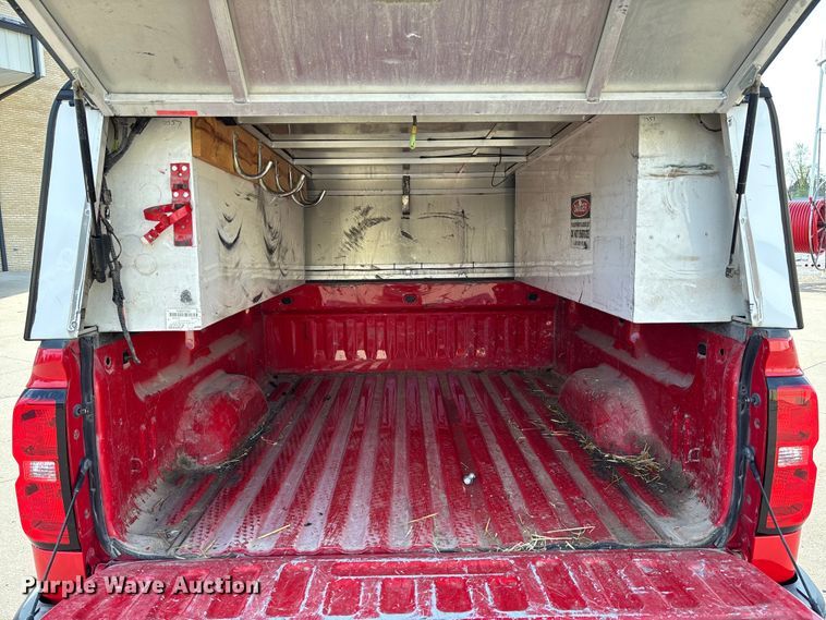 image for item FB3380 2019 Chevrolet Silverado 1500 Crew Cab pickup truck