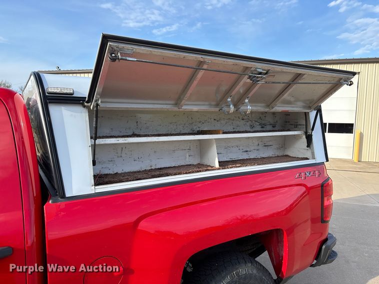image for item FB3380 2019 Chevrolet Silverado 1500 Crew Cab pickup truck