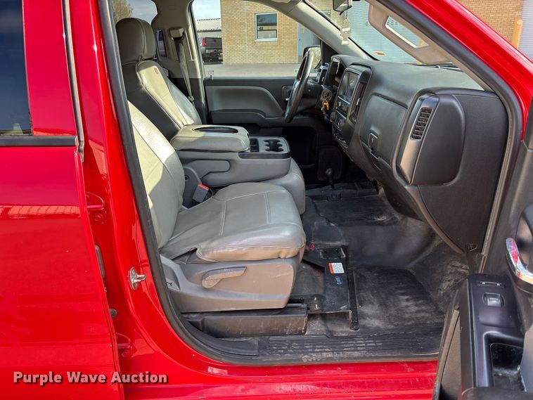image for item FB3380 2019 Chevrolet Silverado 1500 Crew Cab pickup truck