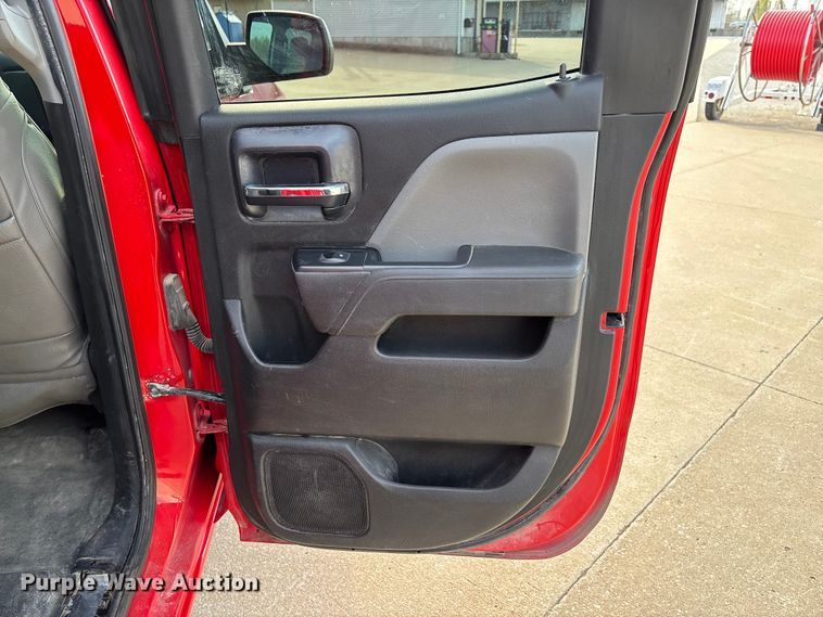 image for item FB3380 2019 Chevrolet Silverado 1500 Crew Cab pickup truck
