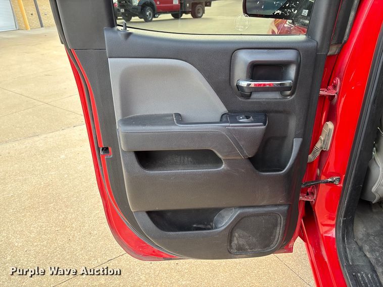image for item FB3380 2019 Chevrolet Silverado 1500 Crew Cab pickup truck