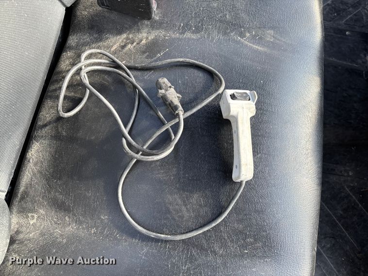 image for item FB3381 2011 Polaris Ranger XP utility vehicle