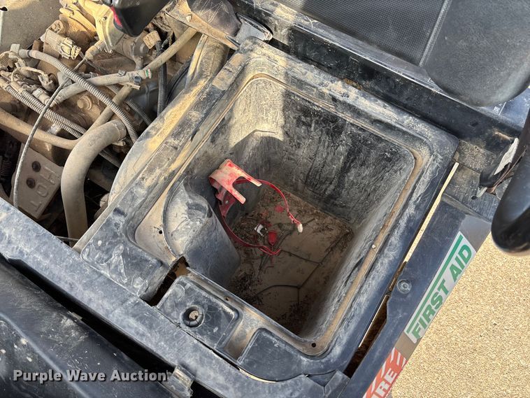 image for item FB3381 2011 Polaris Ranger XP utility vehicle