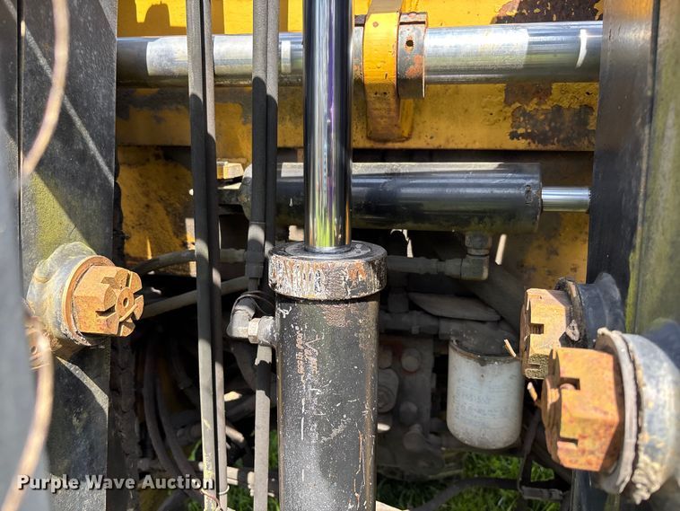 image for item FB3384 2005 Noble TM50 forklift