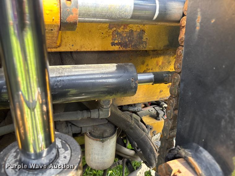 image for item FB3384 2005 Noble TM50 forklift