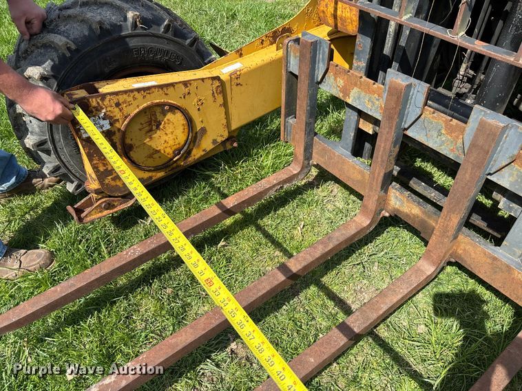 image for item FB3384 2005 Noble TM50 forklift