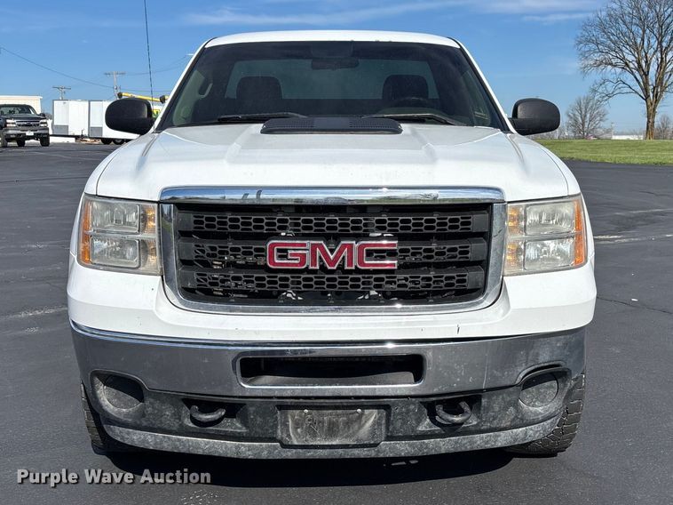 image for item FB3389 2013 GMC Sierra 3500 utility bed pickup truck