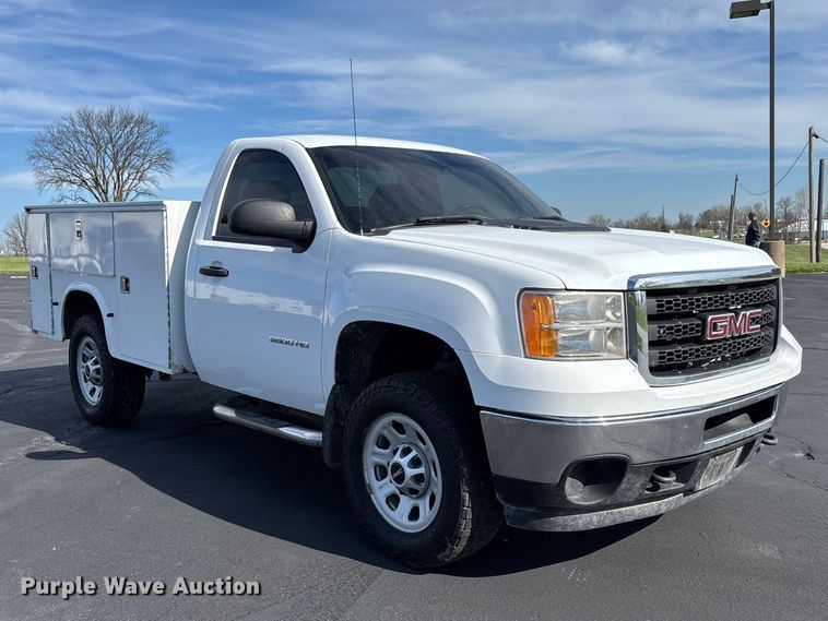 image for item FB3389 2013 GMC Sierra 3500 utility bed pickup truck
