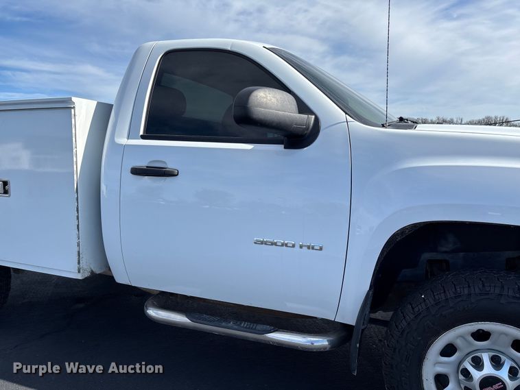 image for item FB3389 2013 GMC Sierra 3500 utility bed pickup truck