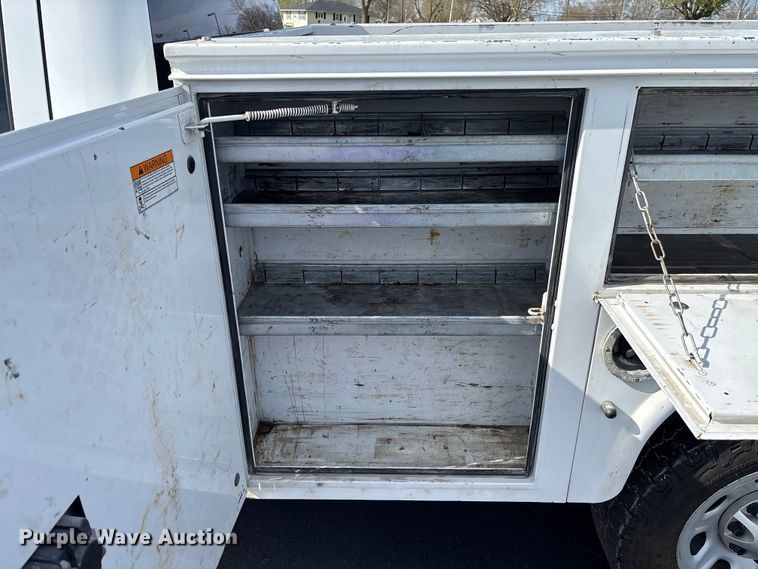 image for item FB3389 2013 GMC Sierra 3500 utility bed pickup truck