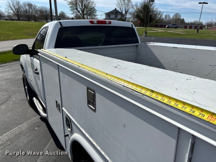 image for item FB3389 2013 GMC Sierra 3500 utility bed pickup truck