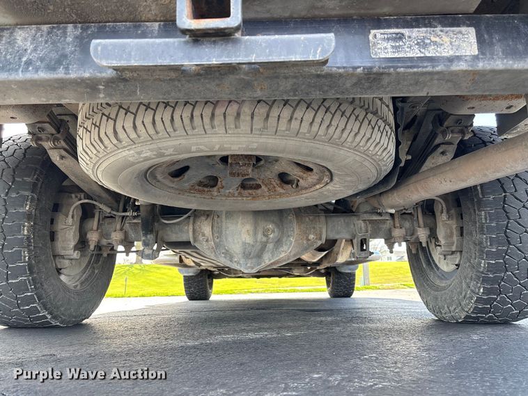 image for item FB3389 2013 GMC Sierra 3500 utility bed pickup truck