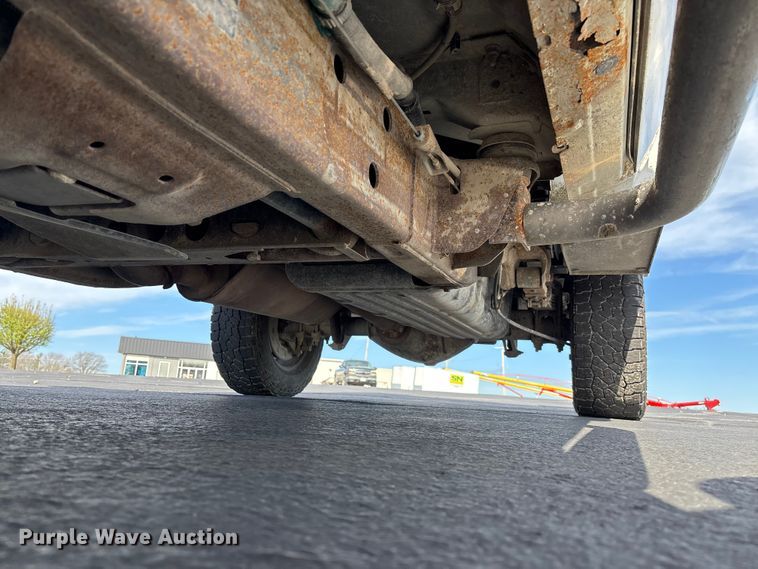 image for item FB3389 2013 GMC Sierra 3500 utility bed pickup truck