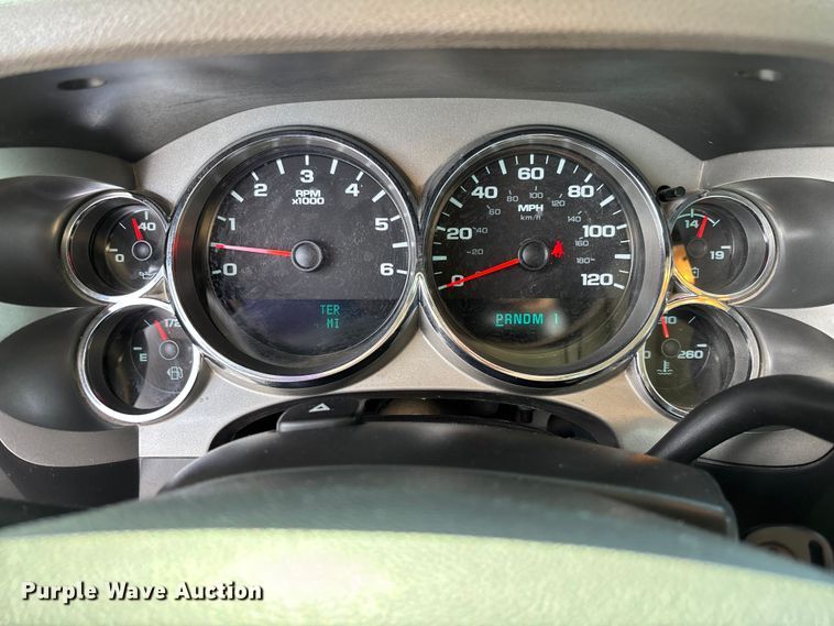 image for item FB3389 2013 GMC Sierra 3500 utility bed pickup truck