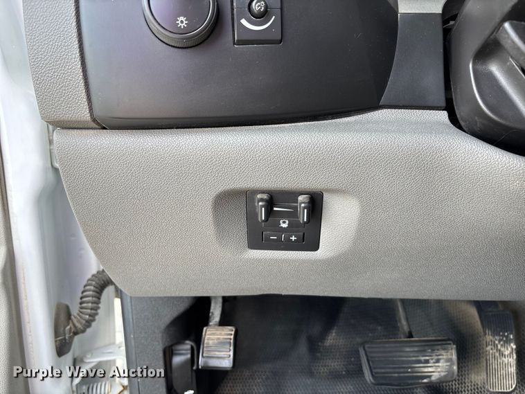 image for item FB3389 2013 GMC Sierra 3500 utility bed pickup truck