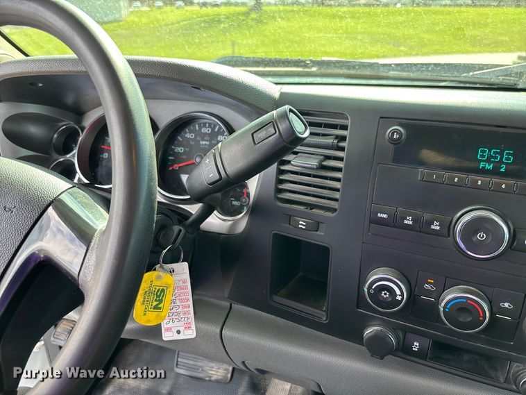 image for item FB3389 2013 GMC Sierra 3500 utility bed pickup truck