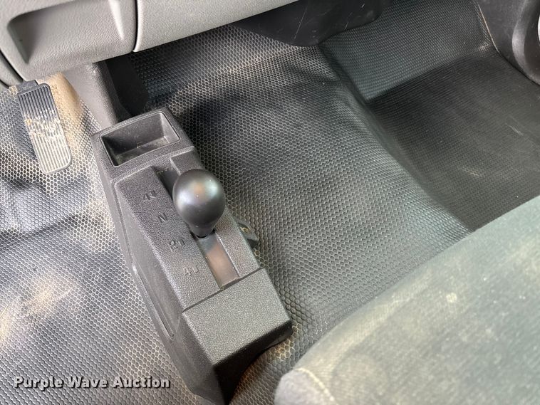 image for item FB3389 2013 GMC Sierra 3500 utility bed pickup truck