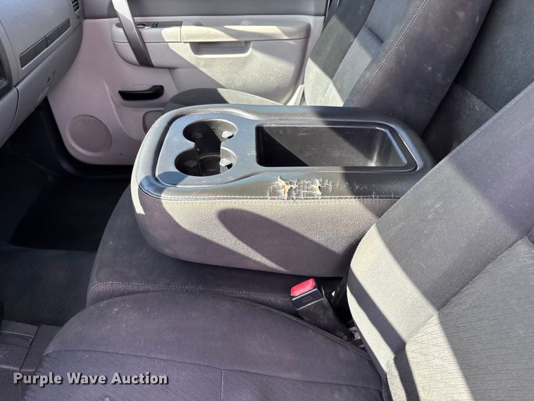 image for item FB3389 2013 GMC Sierra 3500 utility bed pickup truck