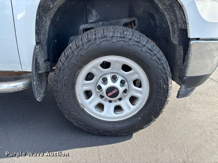 image for item FB3389 2013 GMC Sierra 3500 utility bed pickup truck