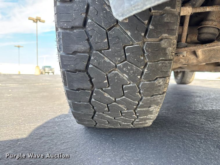 image for item FB3389 2013 GMC Sierra 3500 utility bed pickup truck