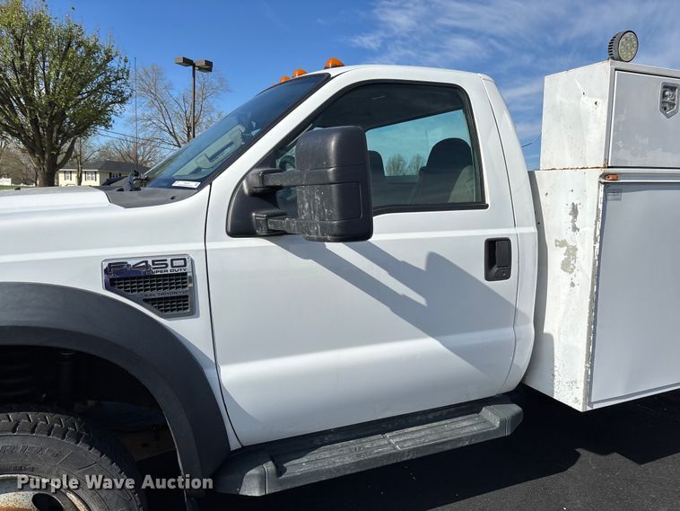 image for item FB3390 2008 Ford F450 Super Duty utility / service truck