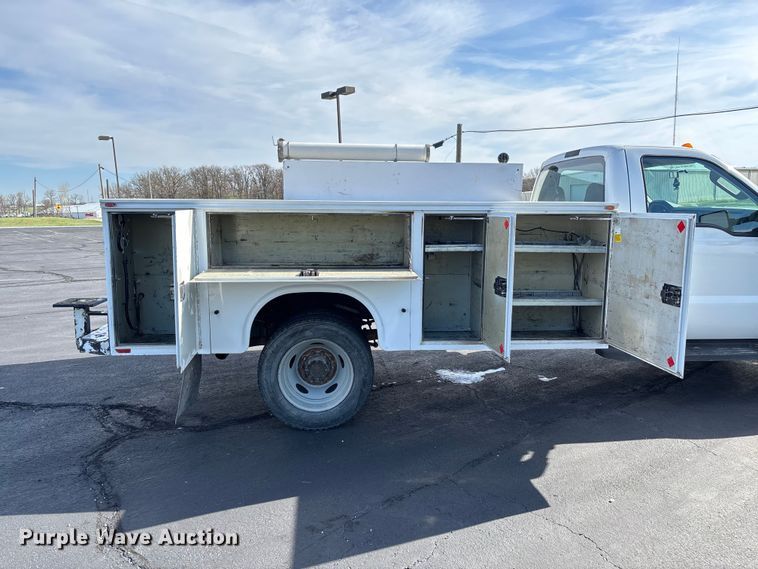 image for item FB3390 2008 Ford F450 Super Duty utility / service truck