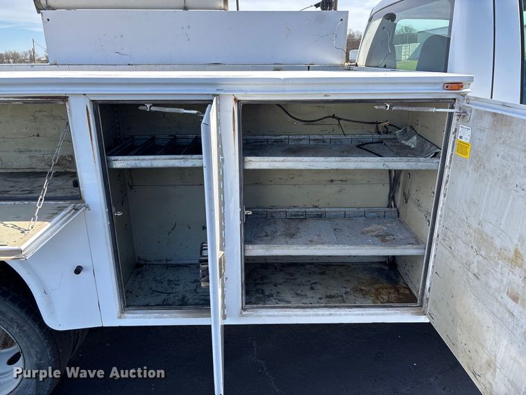 image for item FB3390 2008 Ford F450 Super Duty utility / service truck