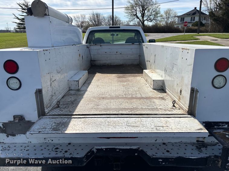 image for item FB3390 2008 Ford F450 Super Duty utility / service truck