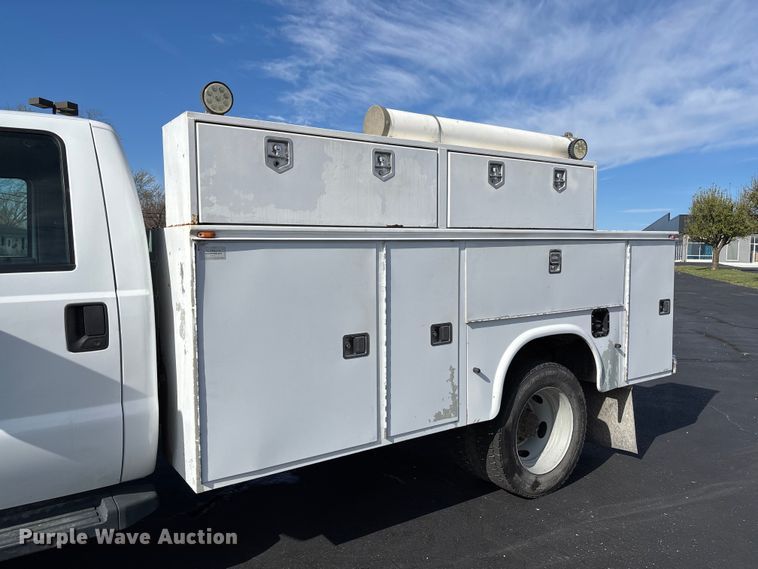 image for item FB3390 2008 Ford F450 Super Duty utility / service truck