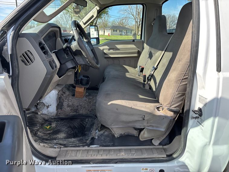 image for item FB3390 2008 Ford F450 Super Duty utility / service truck