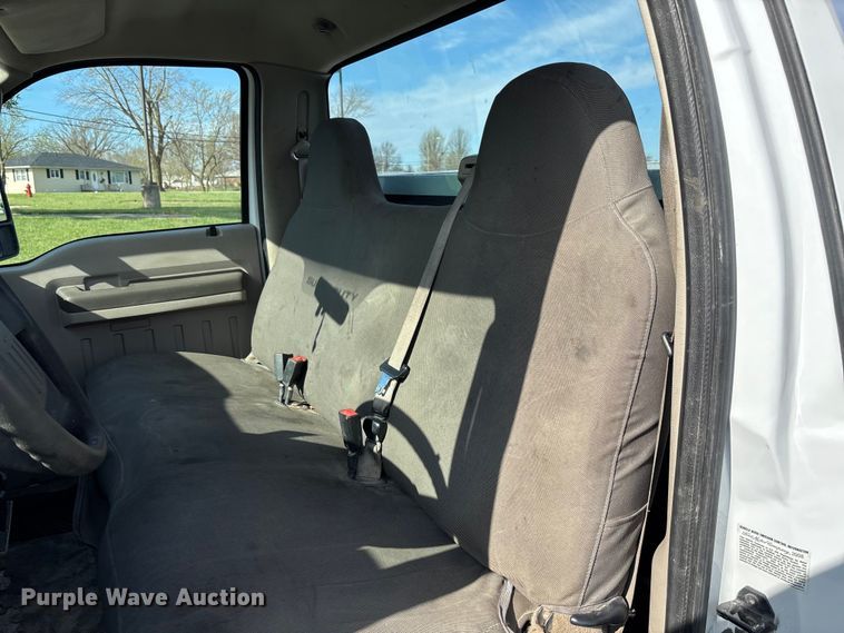 image for item FB3390 2008 Ford F450 Super Duty utility / service truck