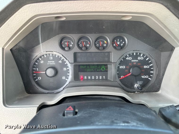 image for item FB3390 2008 Ford F450 Super Duty utility / service truck