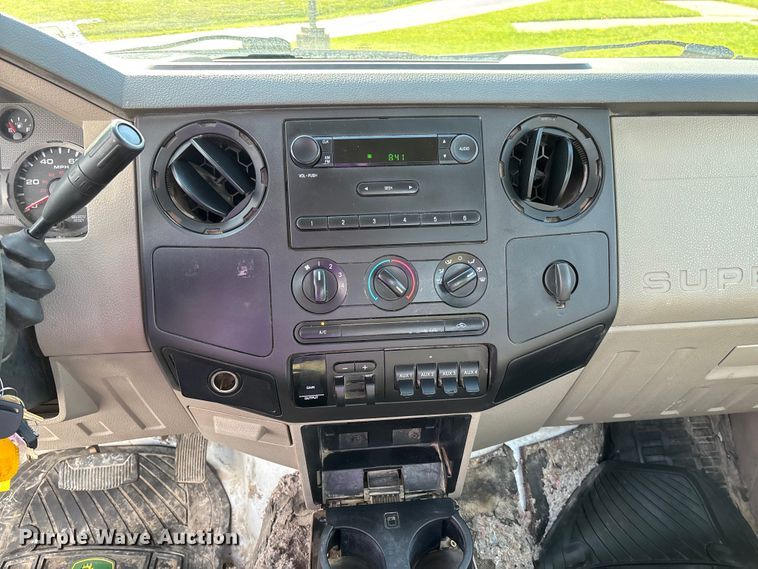 image for item FB3390 2008 Ford F450 Super Duty utility / service truck