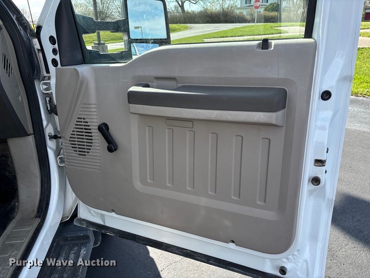 image for item FB3390 2008 Ford F450 Super Duty utility / service truck