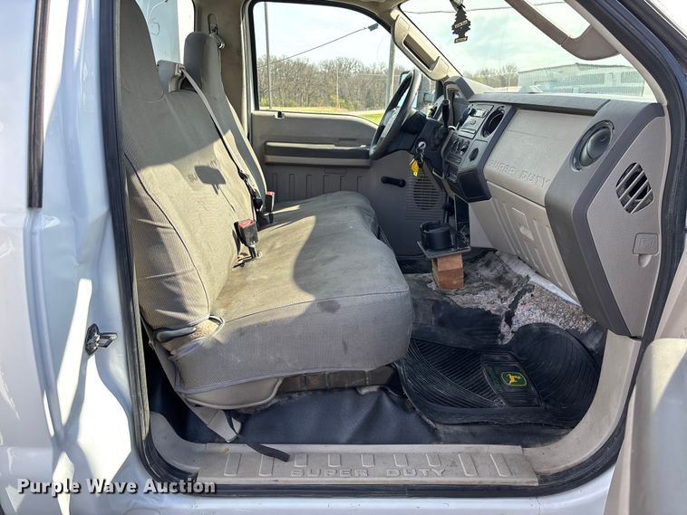 image for item FB3390 2008 Ford F450 Super Duty utility / service truck