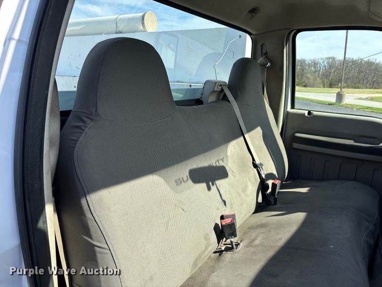 image for item FB3390 2008 Ford F450 Super Duty utility / service truck