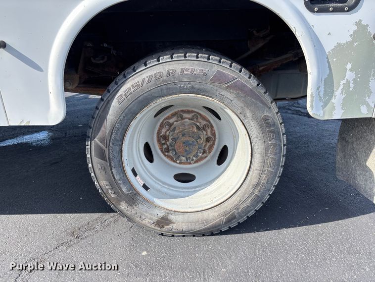 image for item FB3390 2008 Ford F450 Super Duty utility / service truck