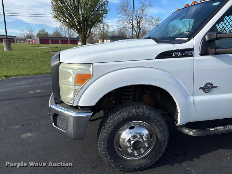 image for item FB3391 2012 Ford F350 Super Duty flatbed pickup truck