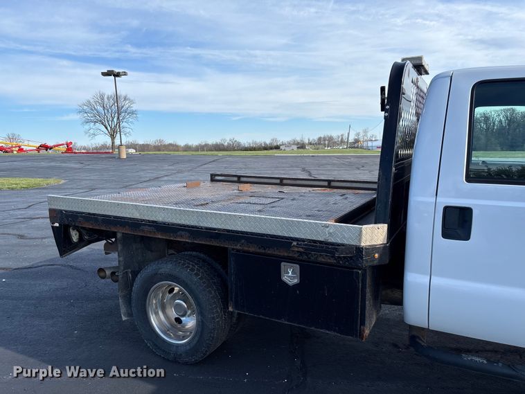 image for item FB3391 2012 Ford F350 Super Duty flatbed pickup truck