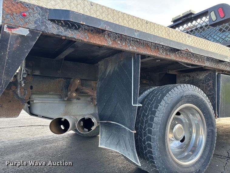 image for item FB3391 2012 Ford F350 Super Duty flatbed pickup truck