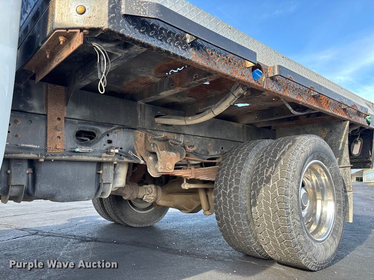 image for item FB3391 2012 Ford F350 Super Duty flatbed pickup truck