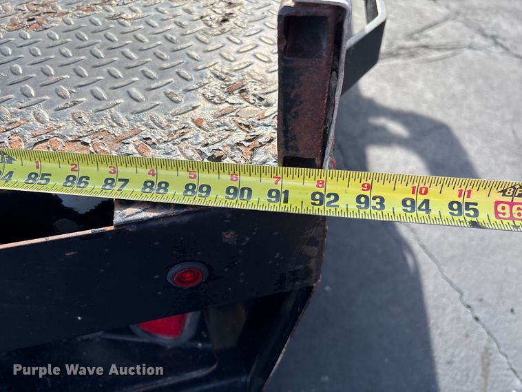 image for item FB3391 2012 Ford F350 Super Duty flatbed pickup truck