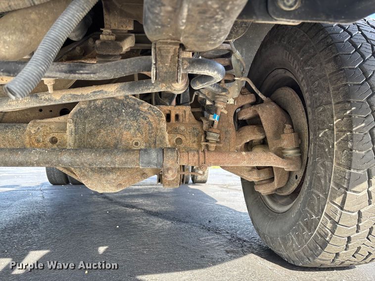 image for item FB3391 2012 Ford F350 Super Duty flatbed pickup truck