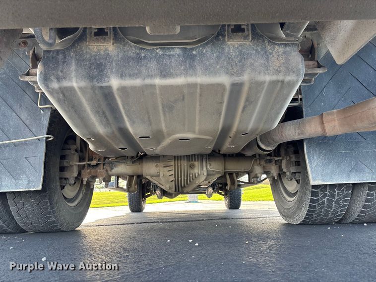 image for item FB3391 2012 Ford F350 Super Duty flatbed pickup truck