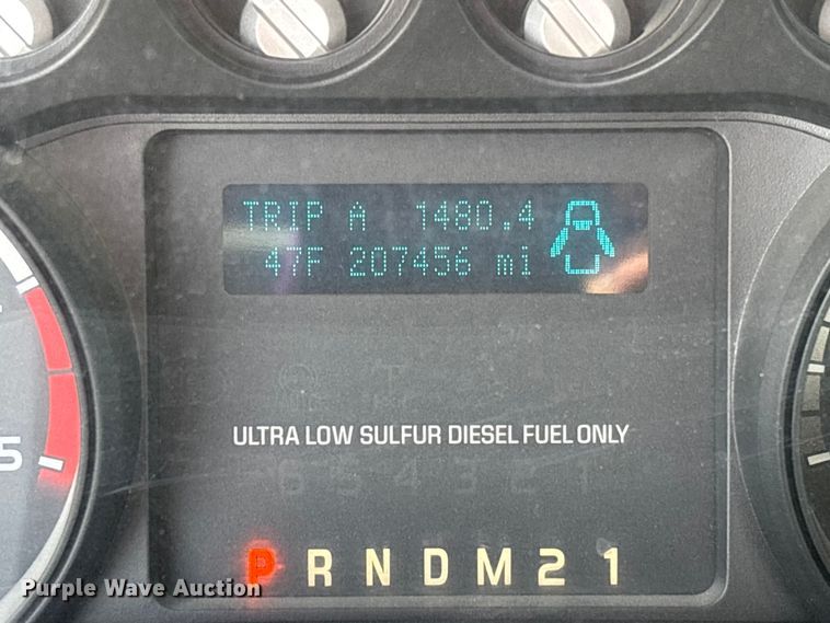 image for item FB3391 2012 Ford F350 Super Duty flatbed pickup truck